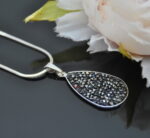 Kulons ar Swarovski Elements kristāliem VP-2267