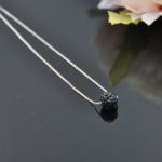 Kulons ar Swarovski Elements kristāliem VP-2322