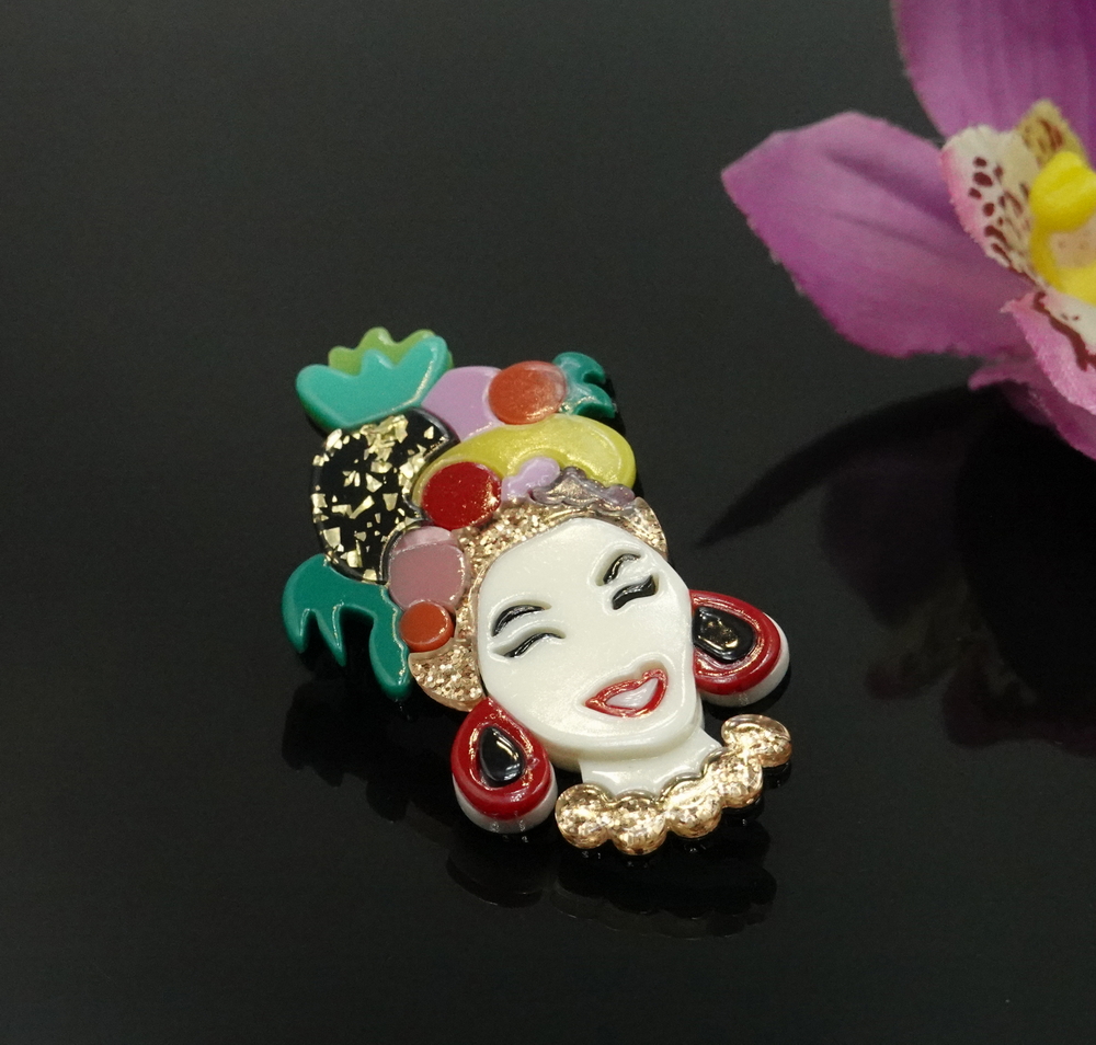 3D broša Pineapple lady FD-1011