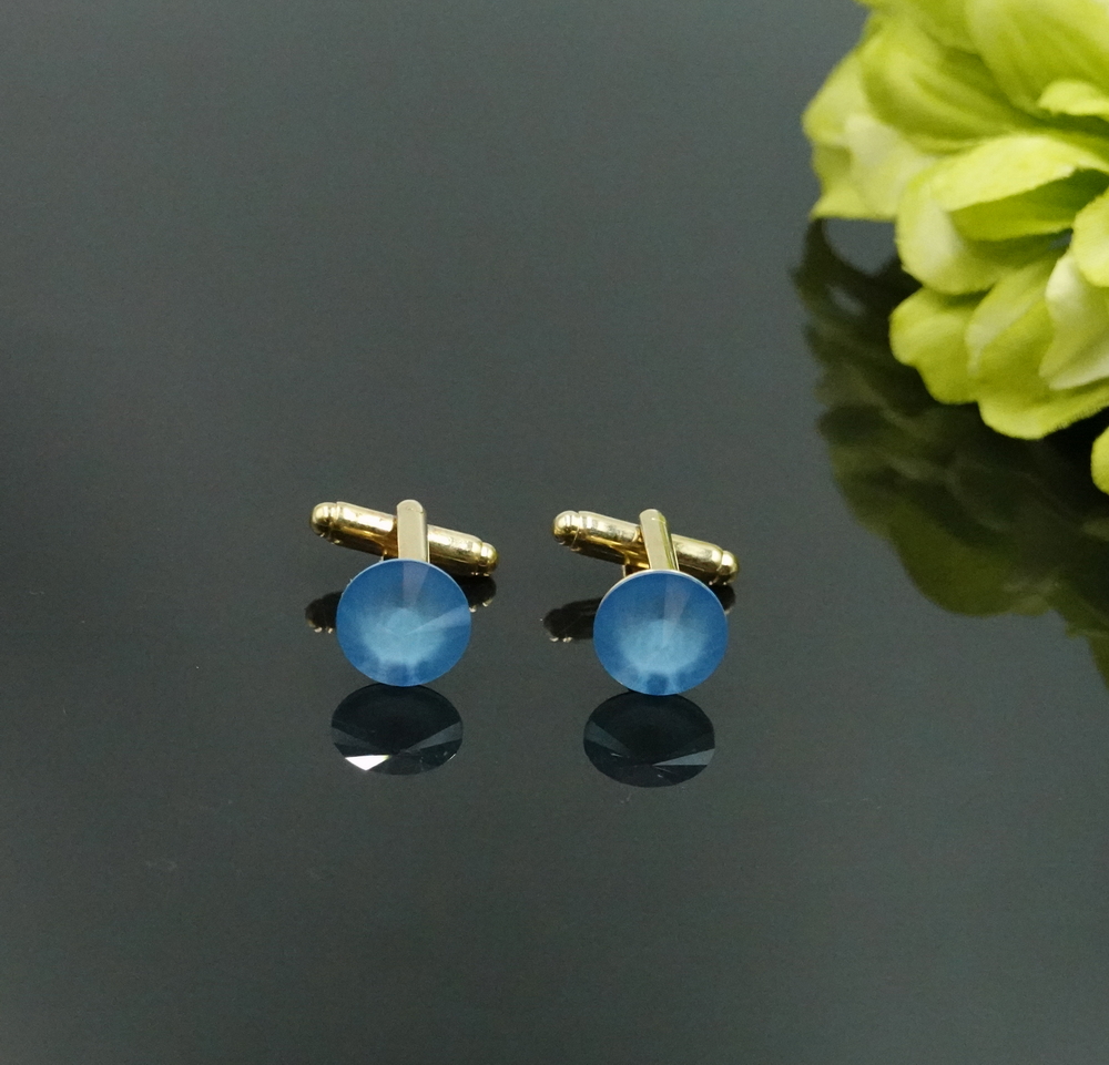 Aproču pogas ar Swarovski Elements kristāliem VG-2019